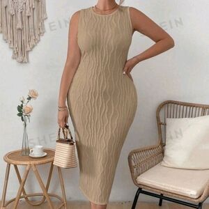 NWOT Frenchie Pullover Sleevess Textured Tank Style Midi Dre, Khaki Tan, 1X (14)